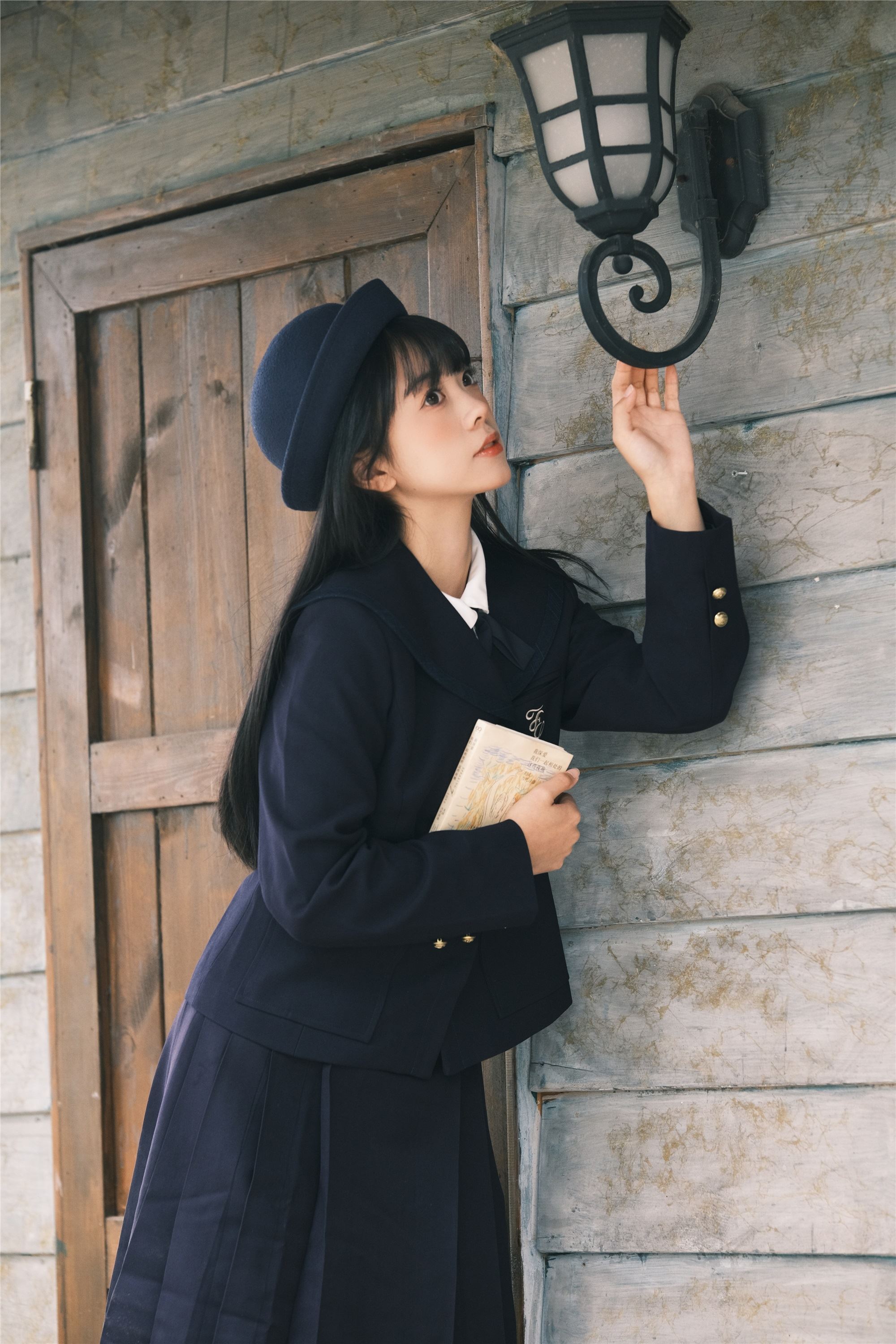 YITUYU艺图语 2025.02.06 木屋小记 一只暖暖